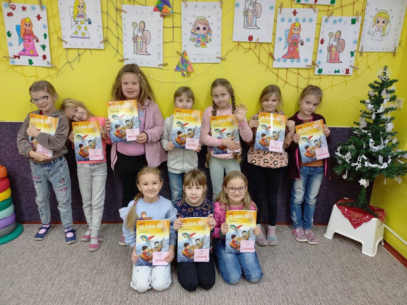 Slavnostní předávání Slabikářů v 1. třídě - 2