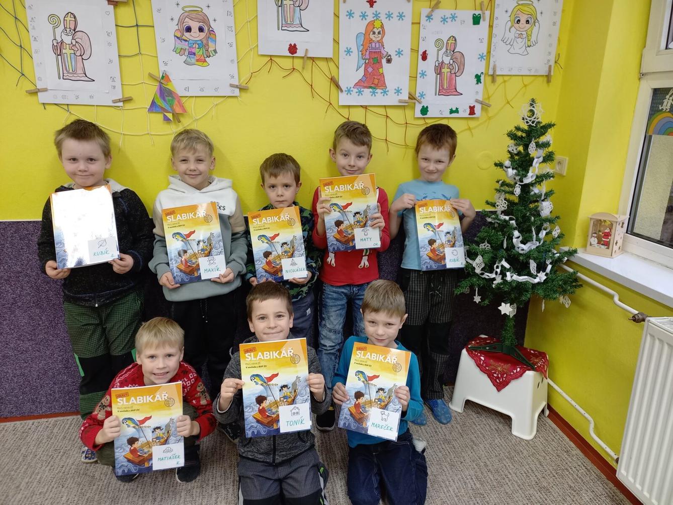 Slavnostní předávání Slabikářů v 1. třídě - 3