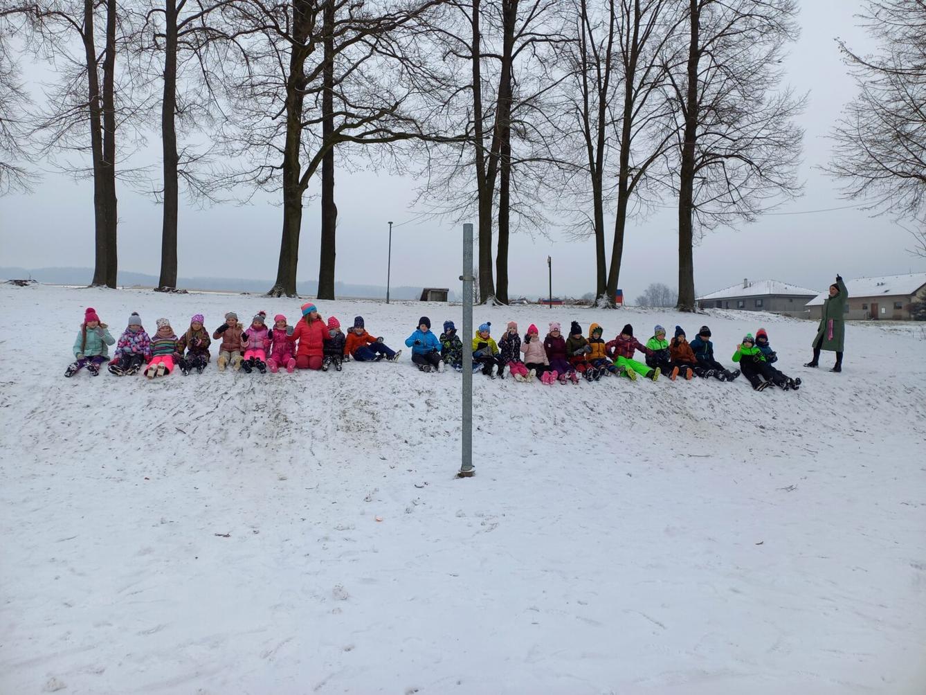 Prvňáčci na sněhu - 8