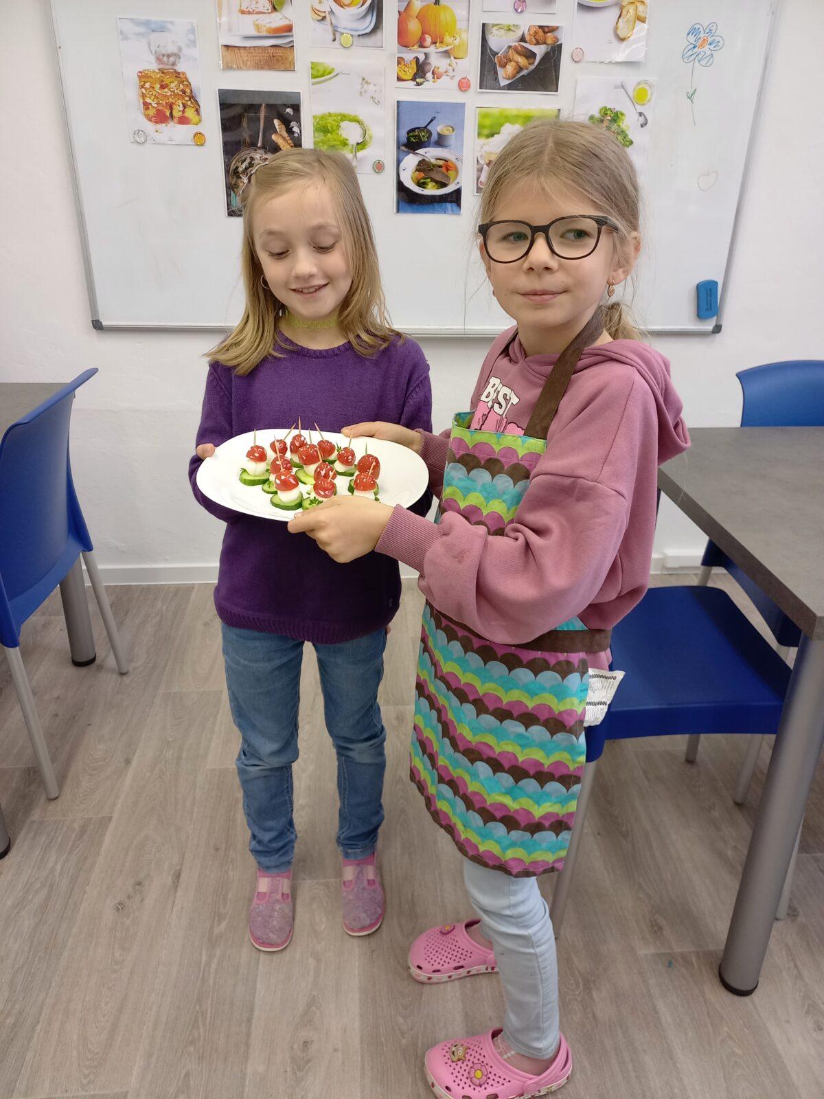 Druháčci v nové školní kuchyňce - 7