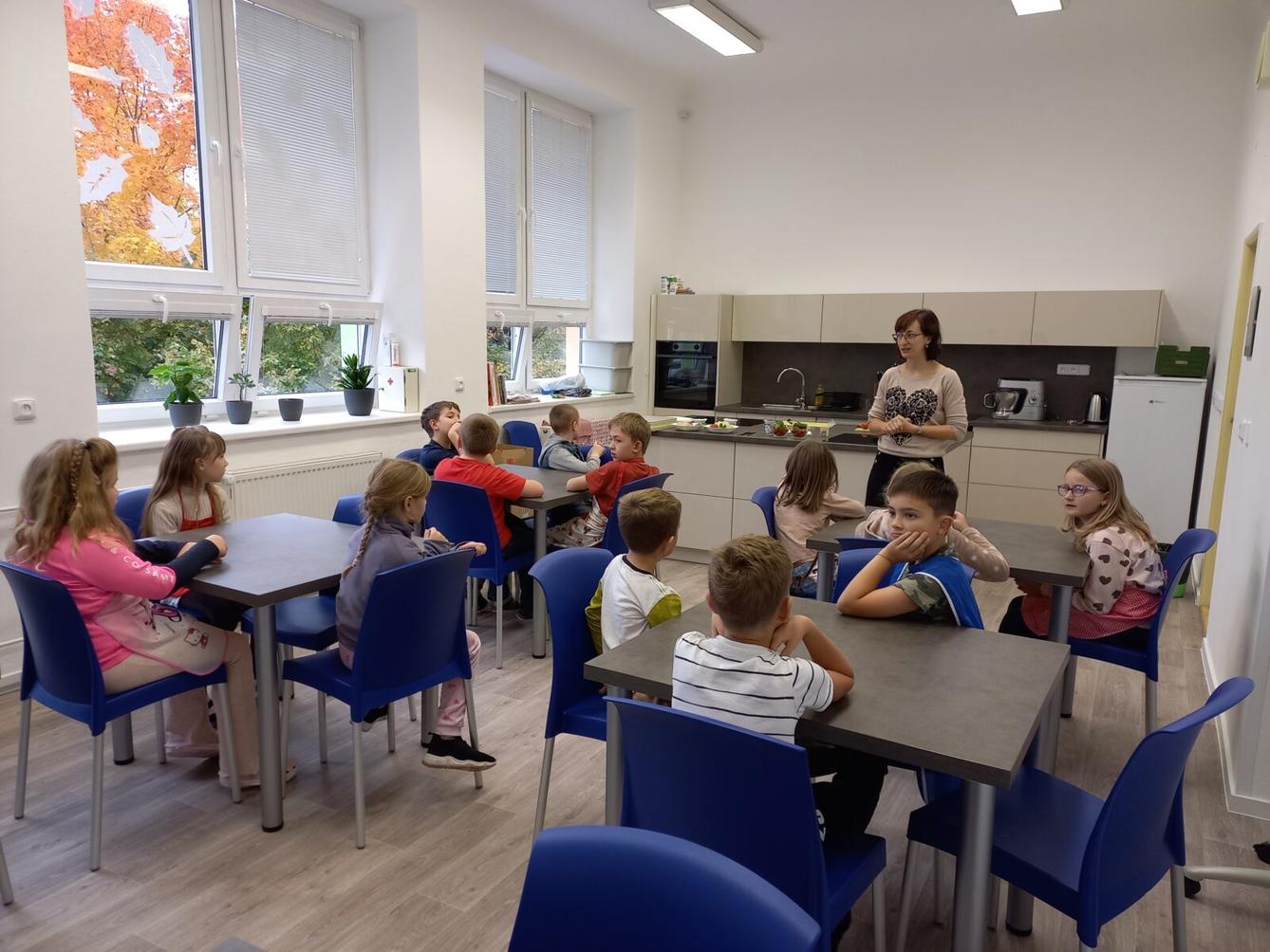 Druháčci v nové školní kuchyňce - 10