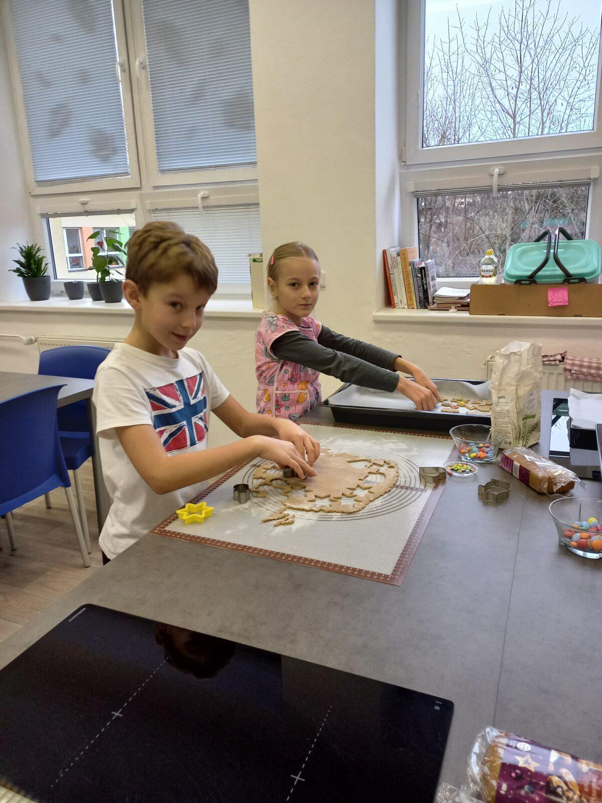 Druháčci pečou perníčky - 6