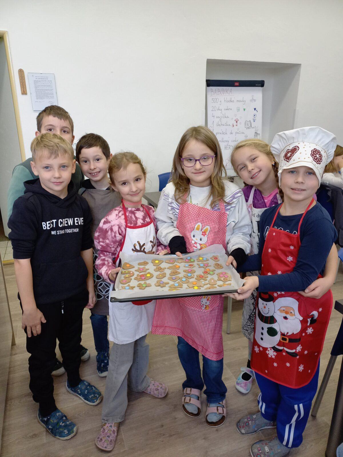 Druháčci pečou perníčky - 15