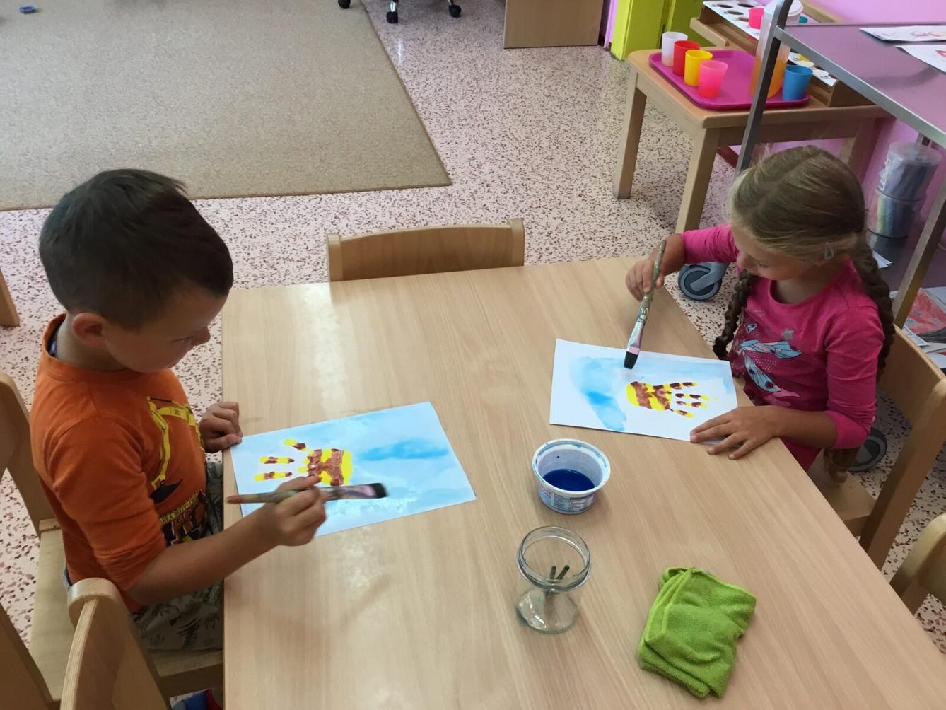 týdenní  projekt: ,,od kytičky k medu" - 14