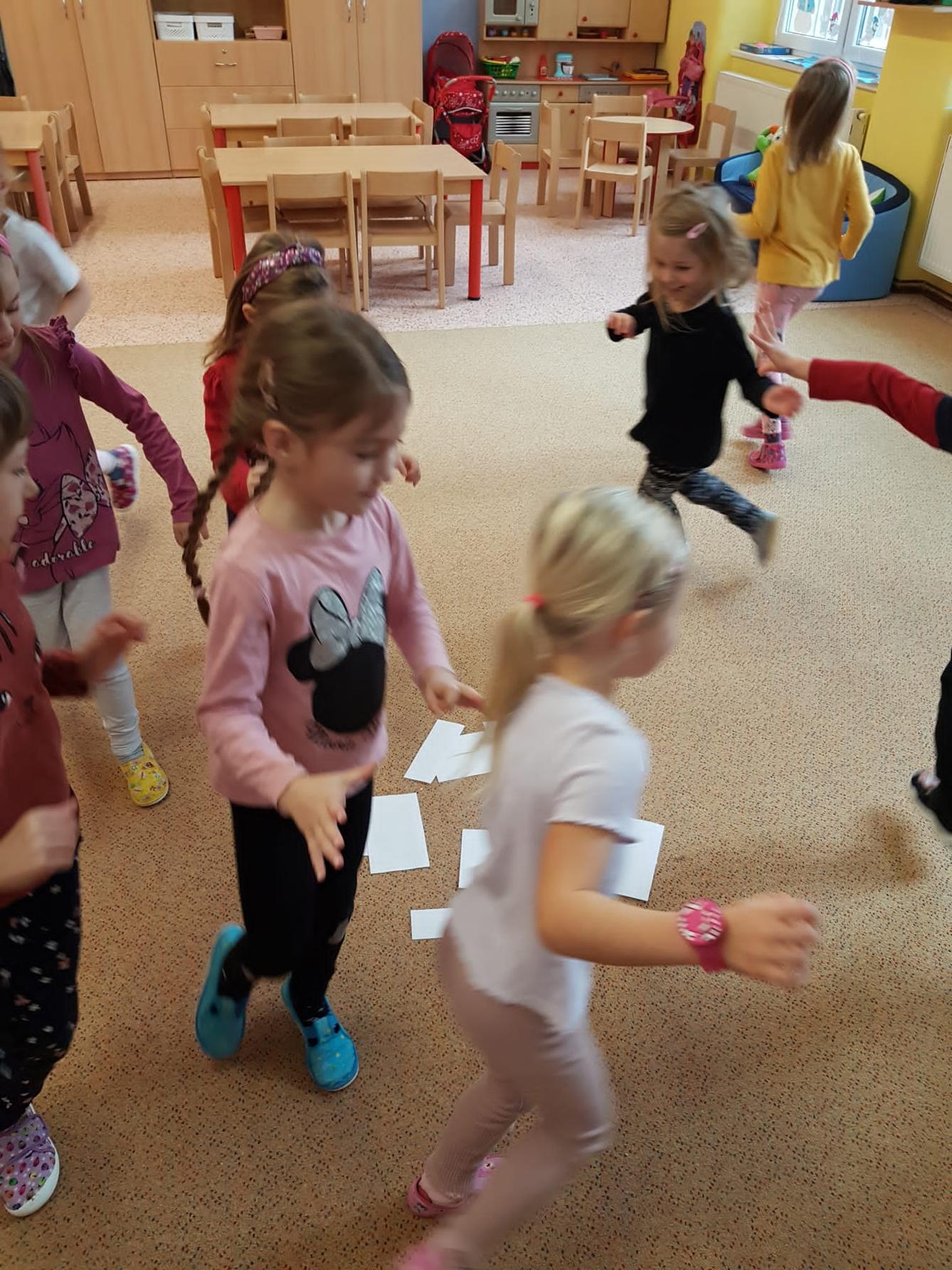 SOVIČKY: ,,ZVÍŘATA A PTÁCI V ZIMĚ" - 17