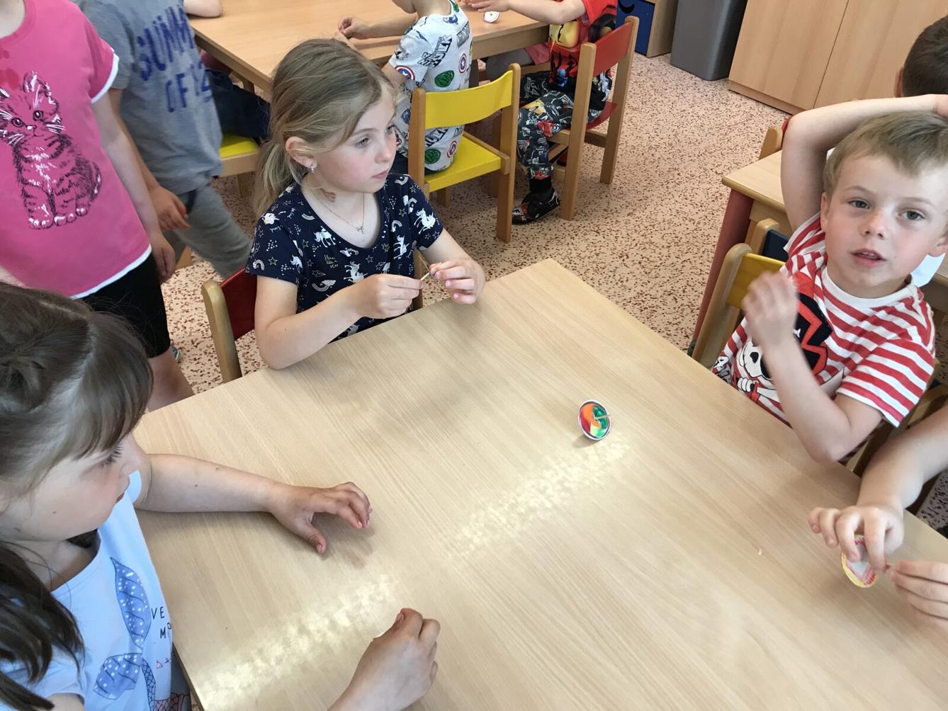 SOVIČKY: ,,DĚTI MAJÍ SVÁTEK" - 15