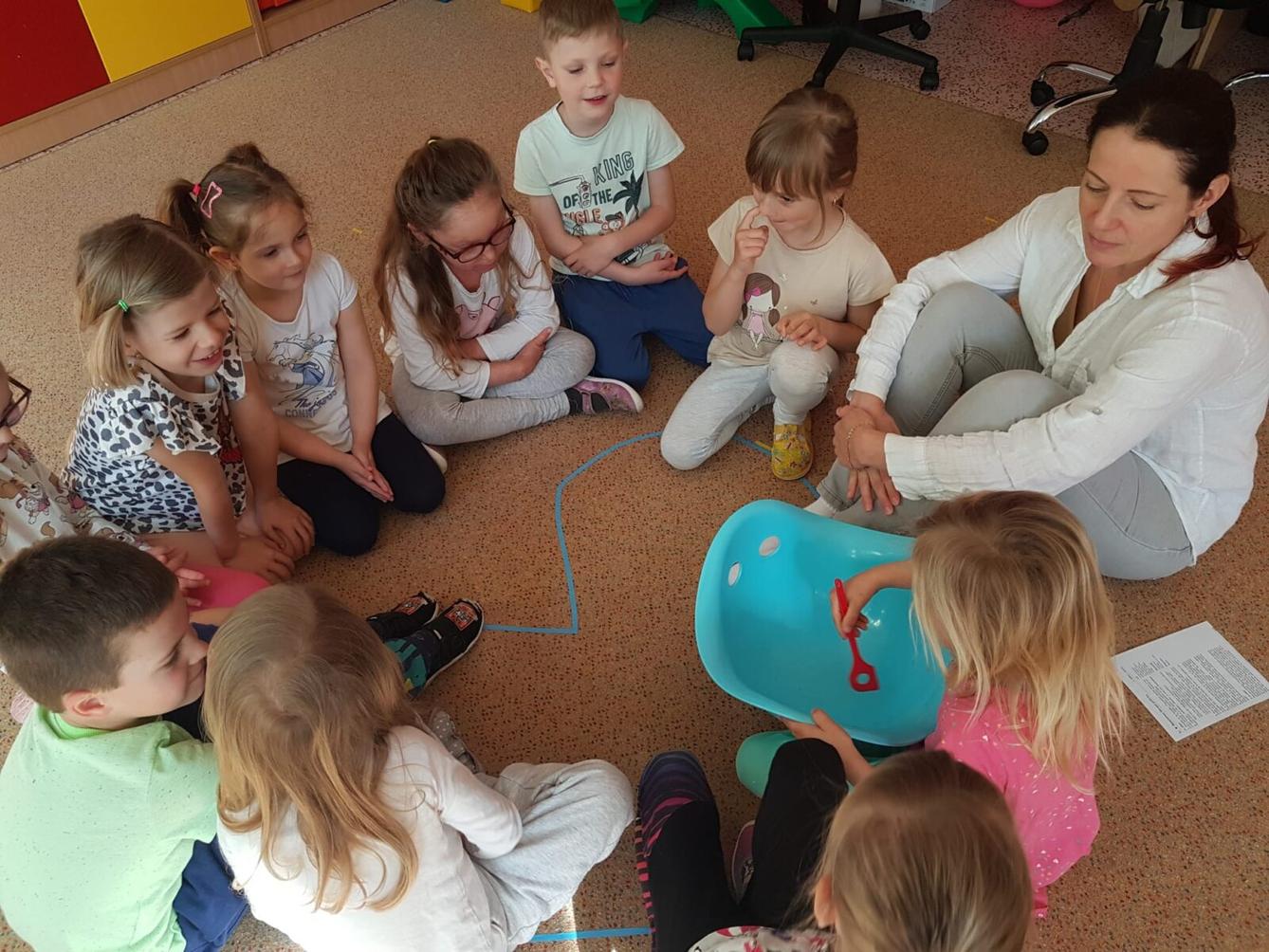 SOVIČKY: ,,MOJE MAMINKA MÁ SVÁTEK - RODINA" - 18