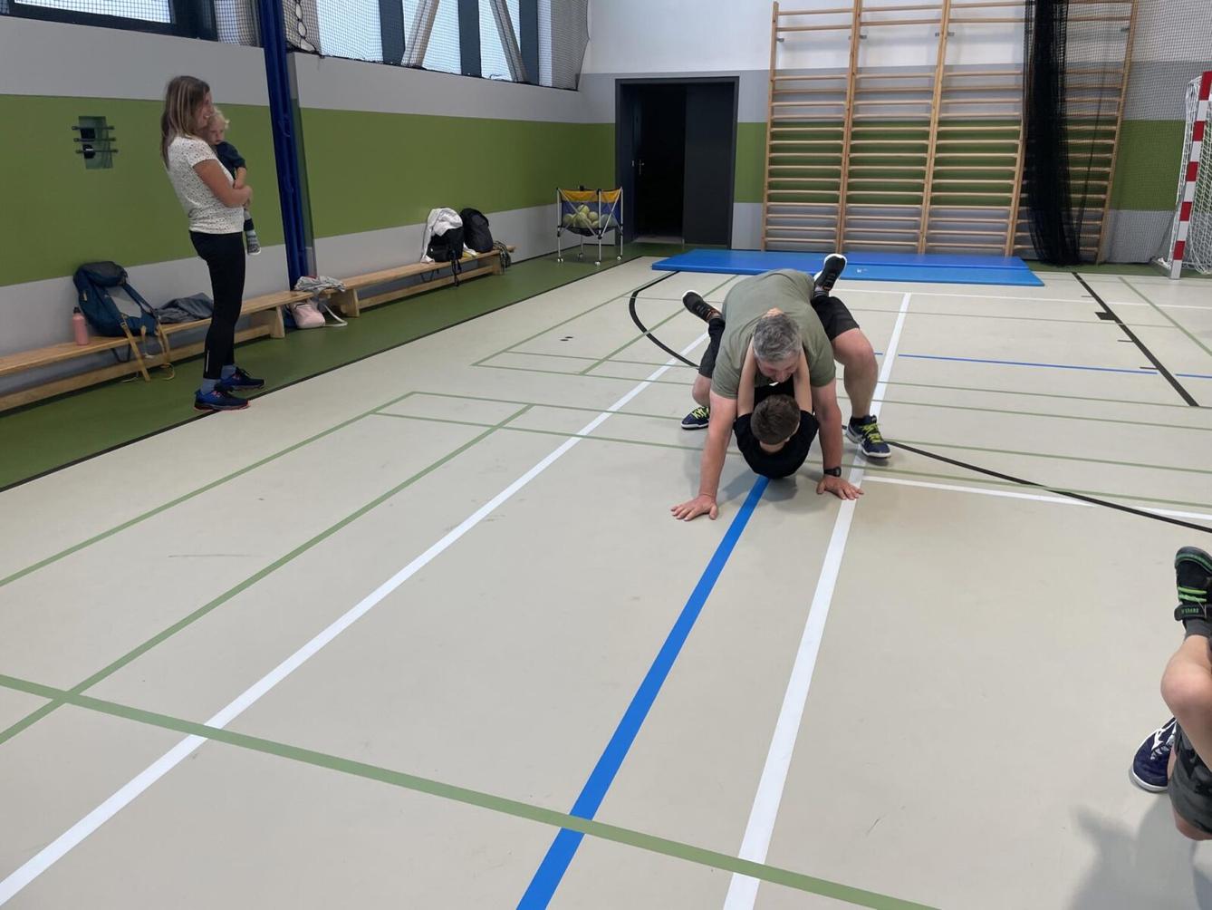 Sportovní odpoledne s rodiči - školní družina - 8