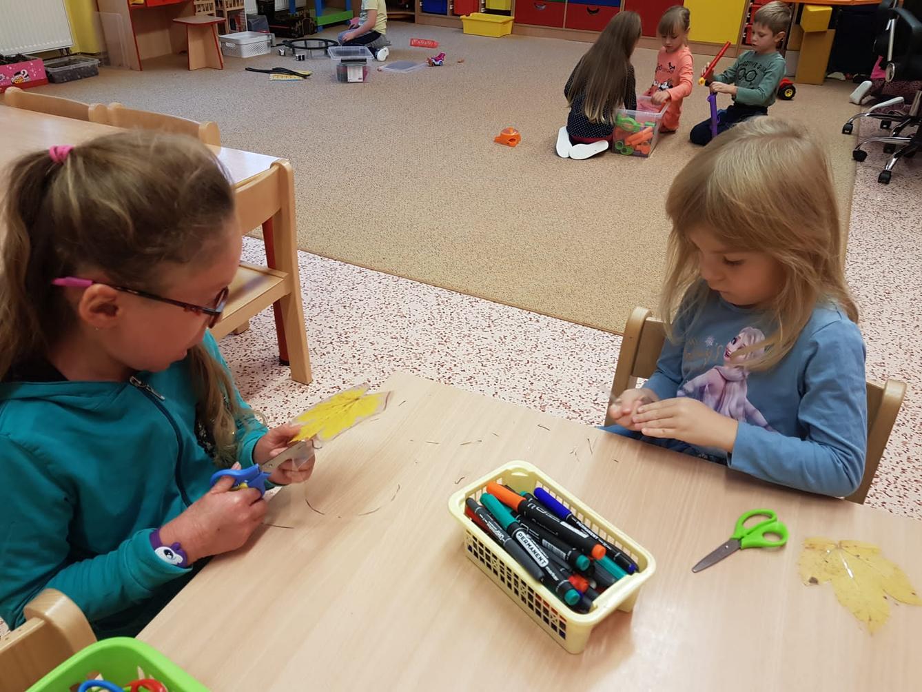 SOVIČKY: ,,LISTÍ ŽLOUTNE, POLETUJE" - 22