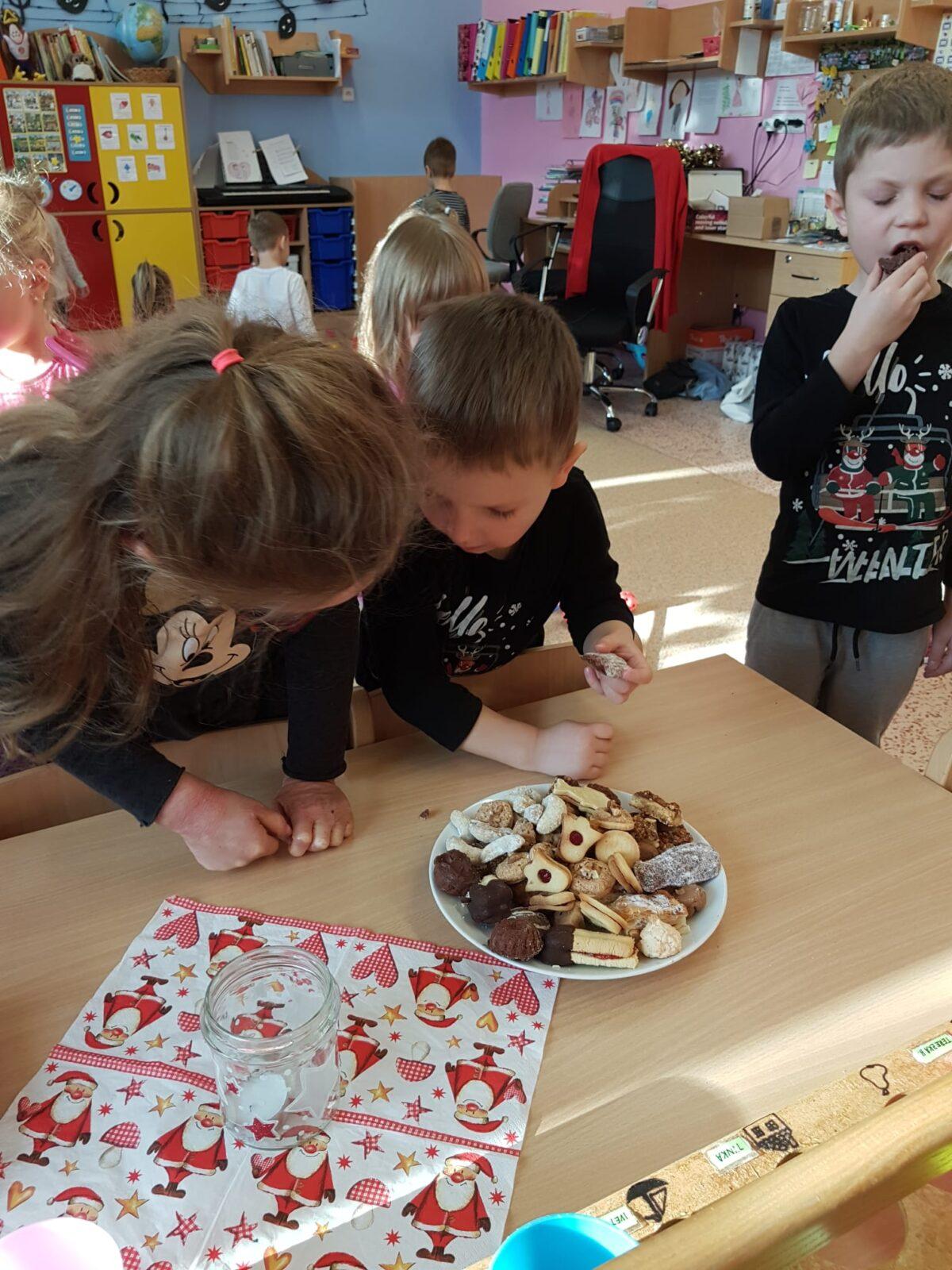 JEŽÍŠEK VE ŠKOLCE - 10