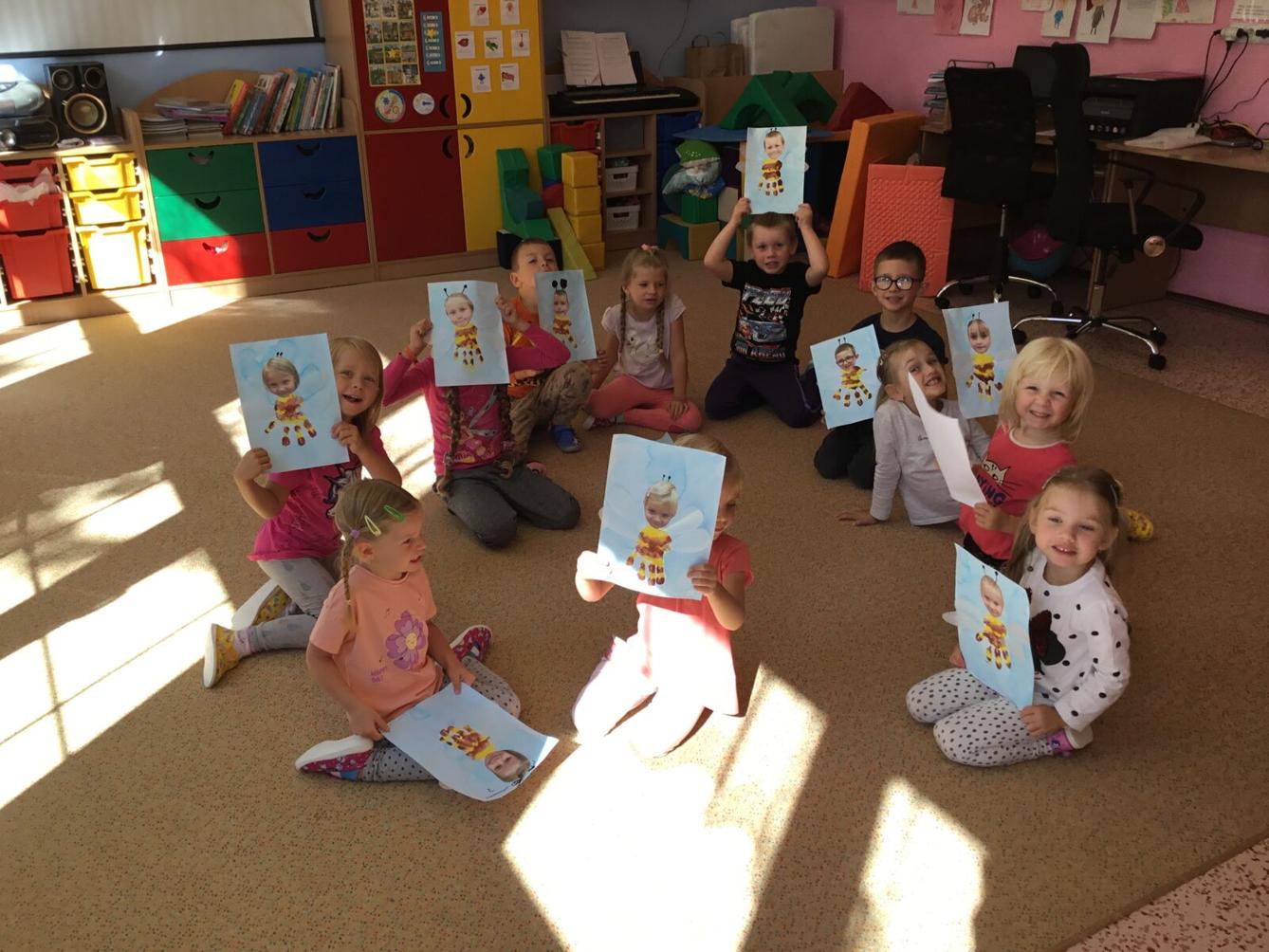 týdenní  projekt: ,,od kytičky k medu" - 19