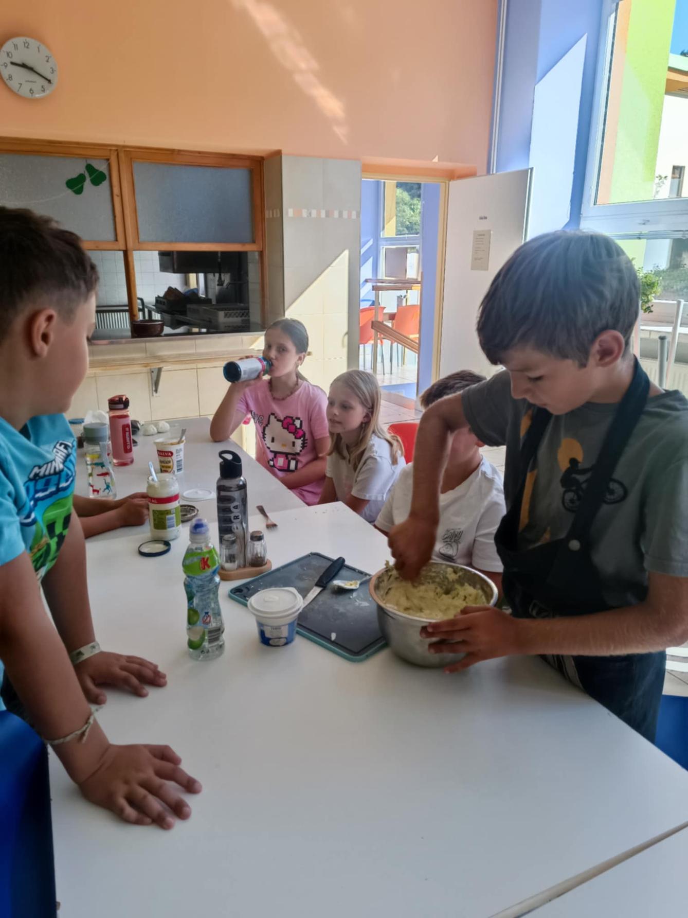 Týden plný zábavy II - úterý - 4