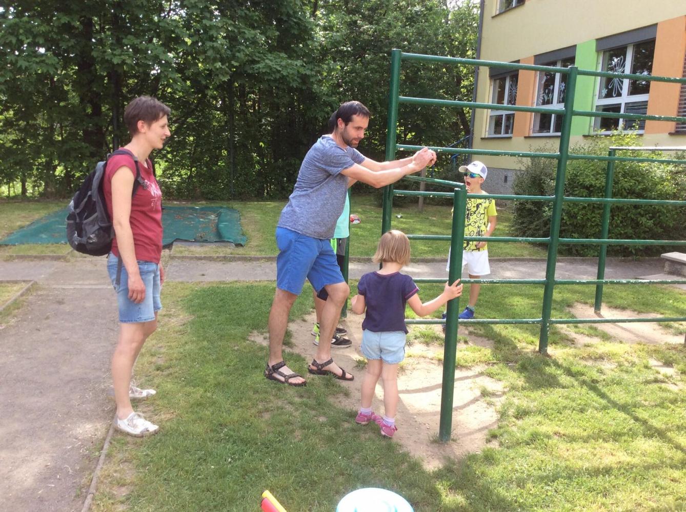 ŠD - sportovní odpoledne s rodiči - 69