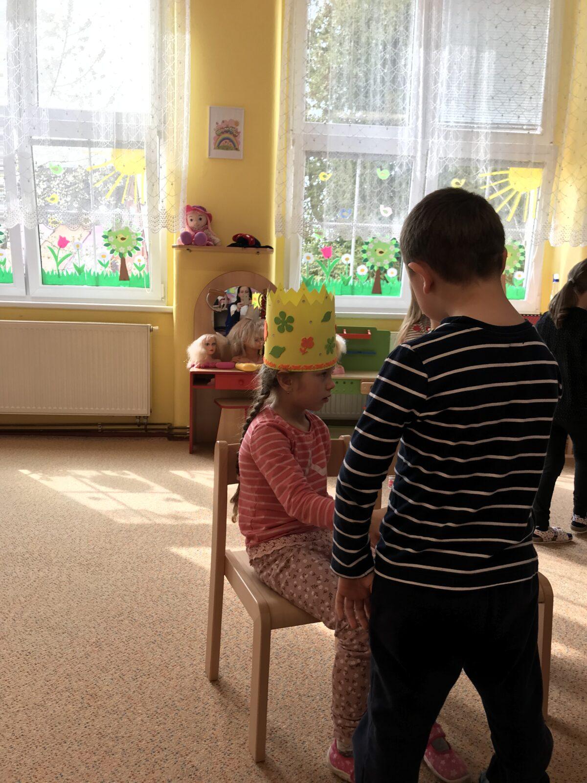 SLAVÍME: ILONKA MÁ NAROZENINY - 1