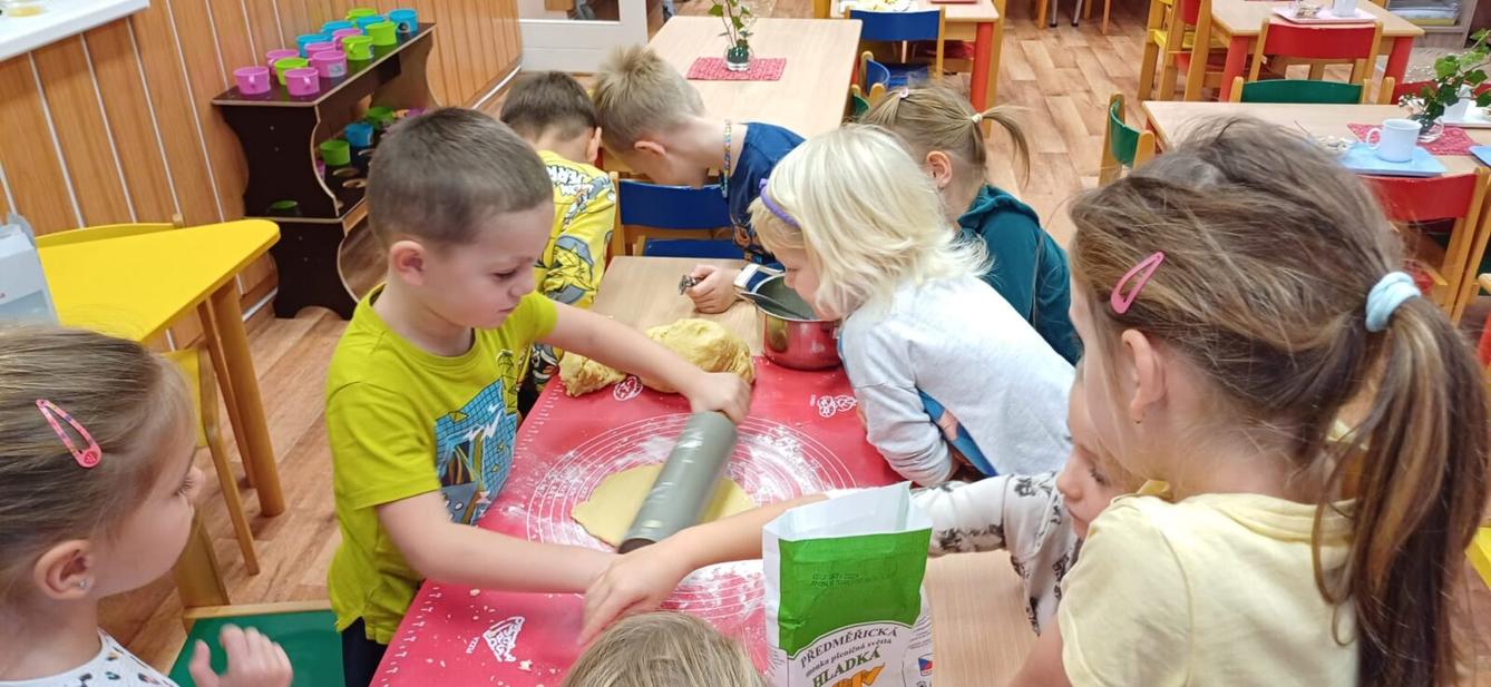 pečení svatomartinských rohlíčků - 4