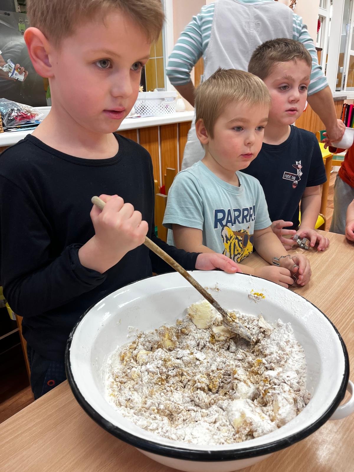 pečení perníčků - 5