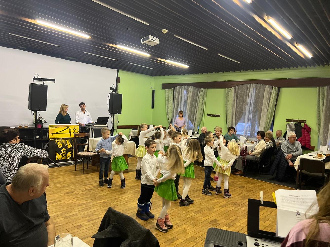 VYSTOUPENÍ PRO LIBCHAVSKÉ SENIORY - 3