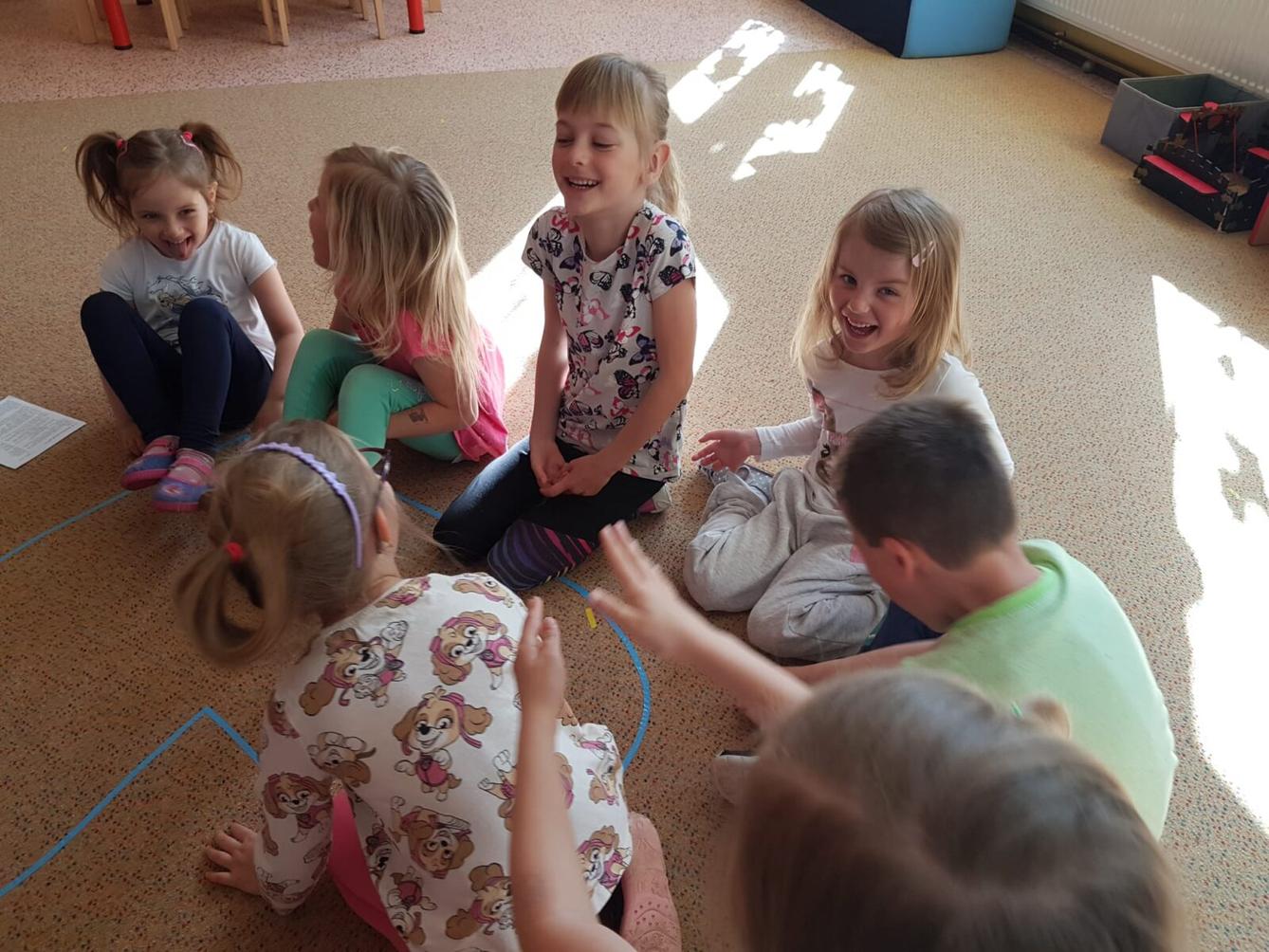 SOVIČKY: ,,MOJE MAMINKA MÁ SVÁTEK - RODINA" - 29