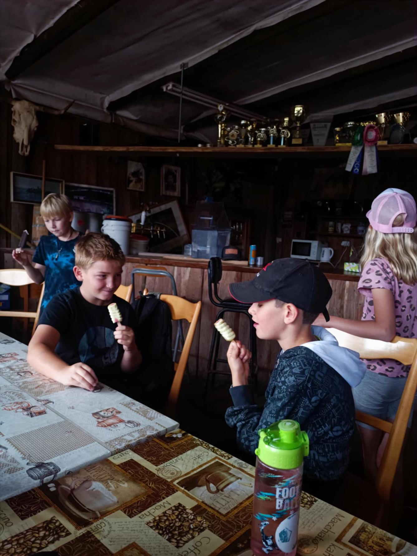 TÝDEN PLNÝ ZÁBAVY II - pátek - 17