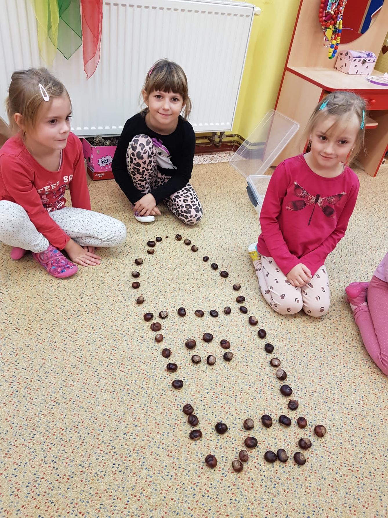 SOVIČKY: ,,LISTÍ ŽLOUTNE, POLETUJE" - 34