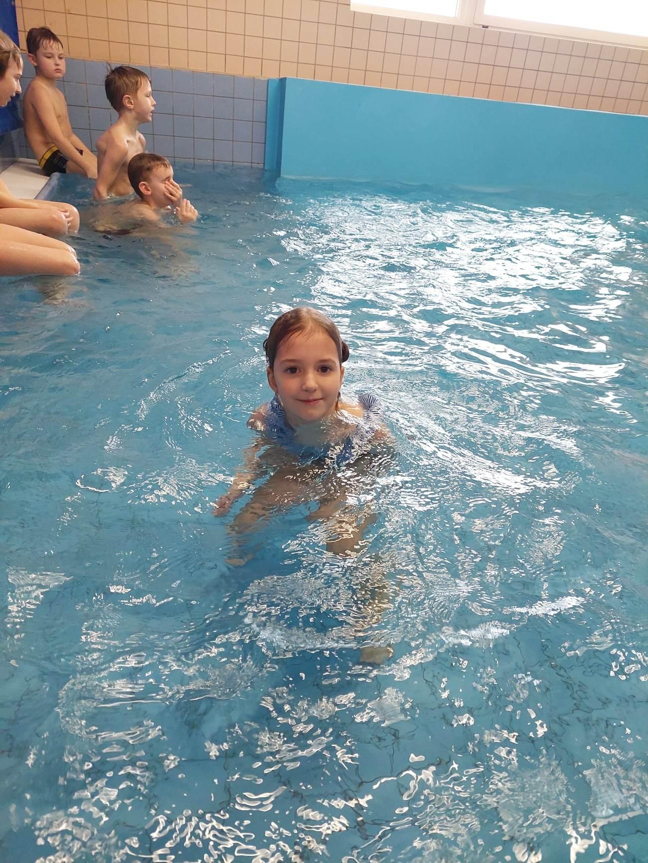 Zahájení plaveckého výcviku 1. a 5. třídy - 1
