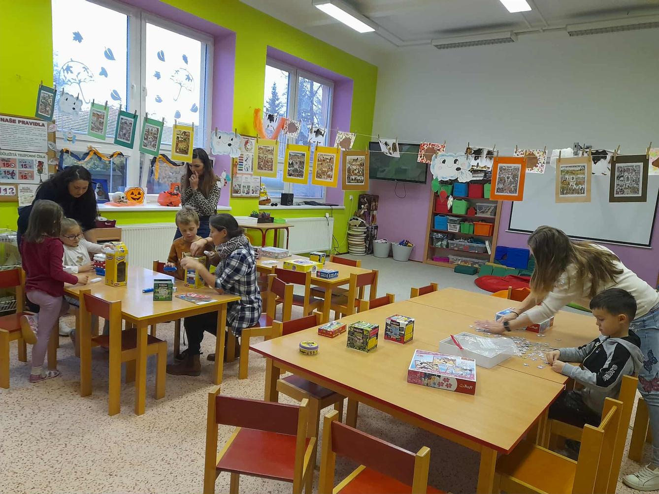 VÝROBA SVÍČEK - DRUŽINKY 1.a 2. oddělení - 13