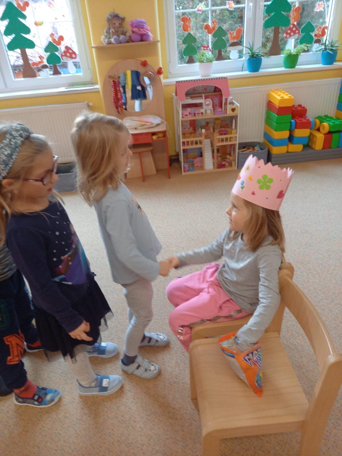 SLAVÍME: ELENKA MĚLA NAROZENINY - 4