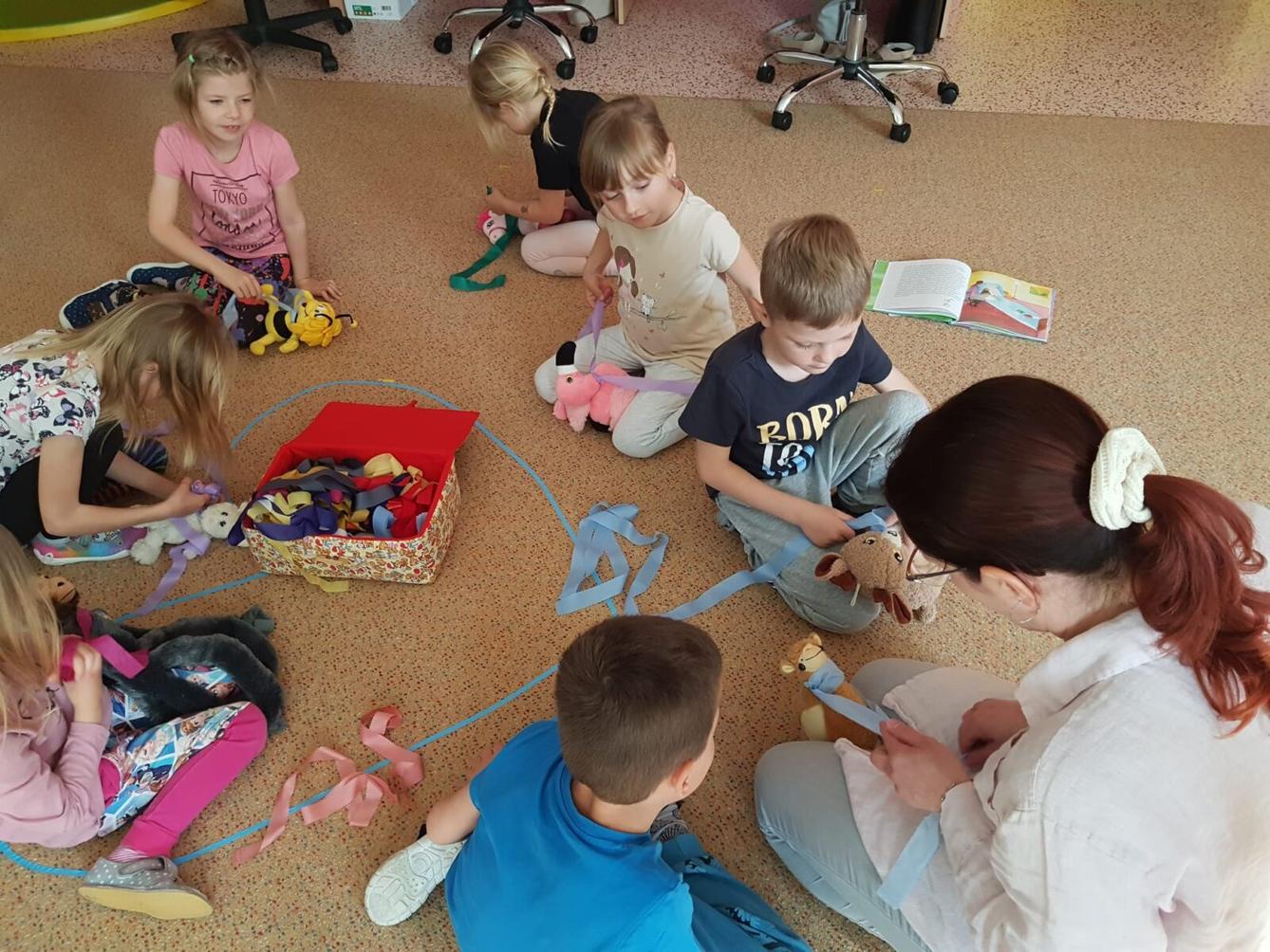 SOVIČKY: ,,MOJE MAMINKA MÁ SVÁTEK - RODINA" - 32