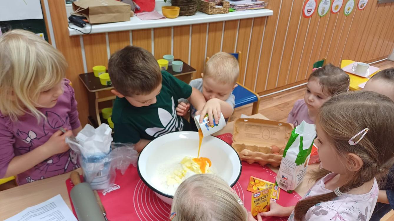 pečení svatomartinských rohlíčků - 5