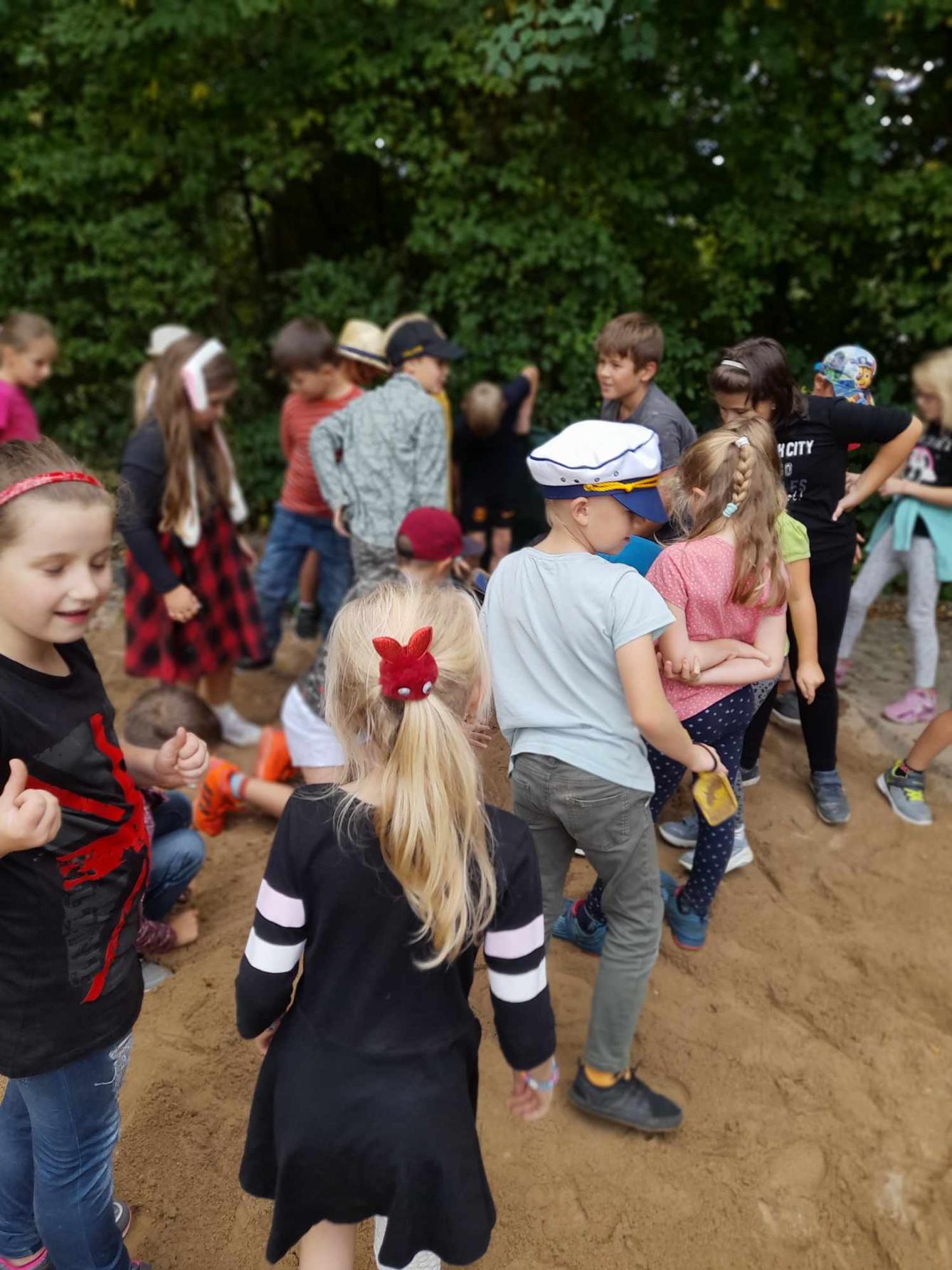 Pohádkové seznamovací sportovní odpoledne ve družince - 4