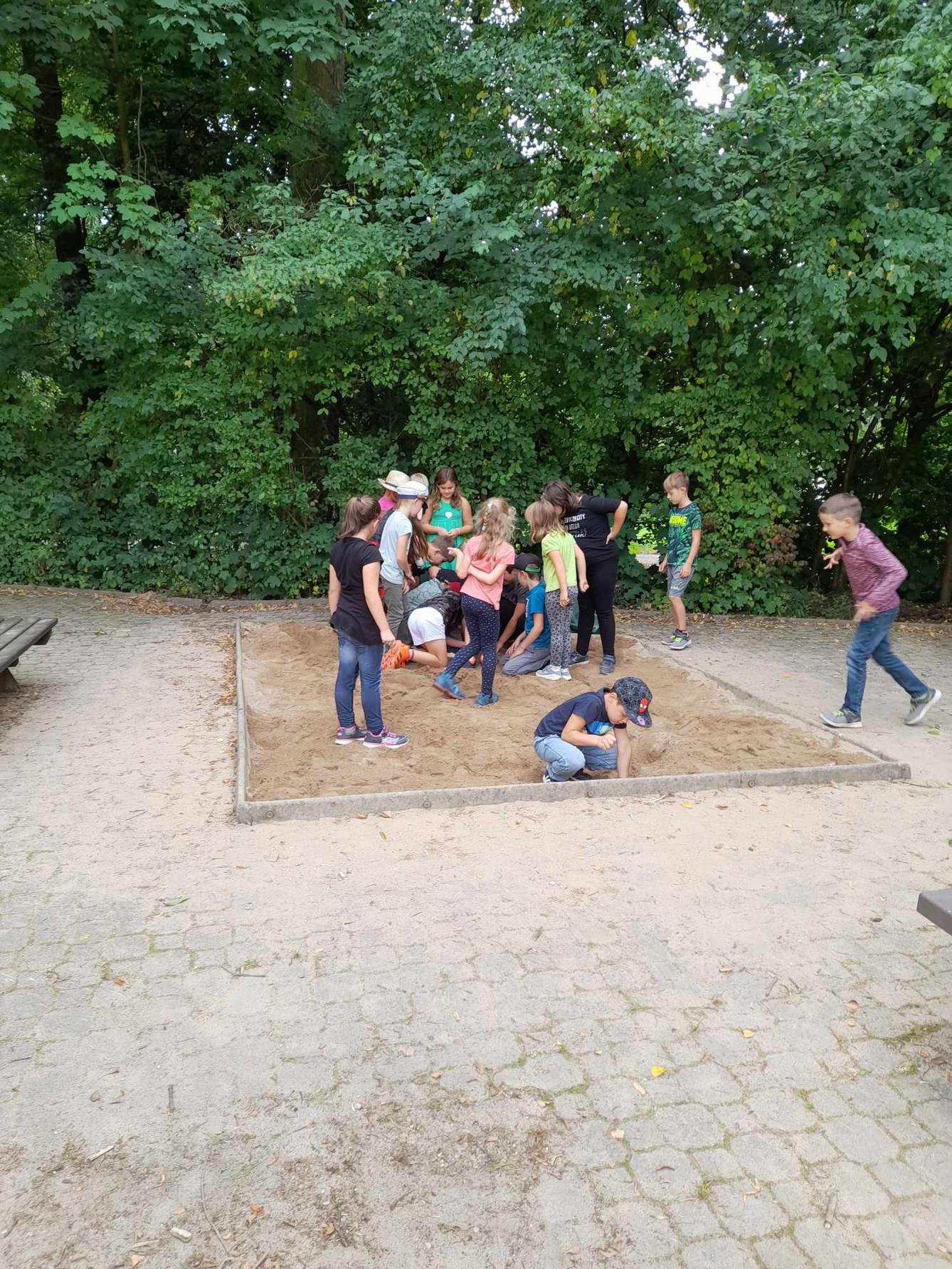 Pohádkové seznamovací sportovní odpoledne ve družince - 5