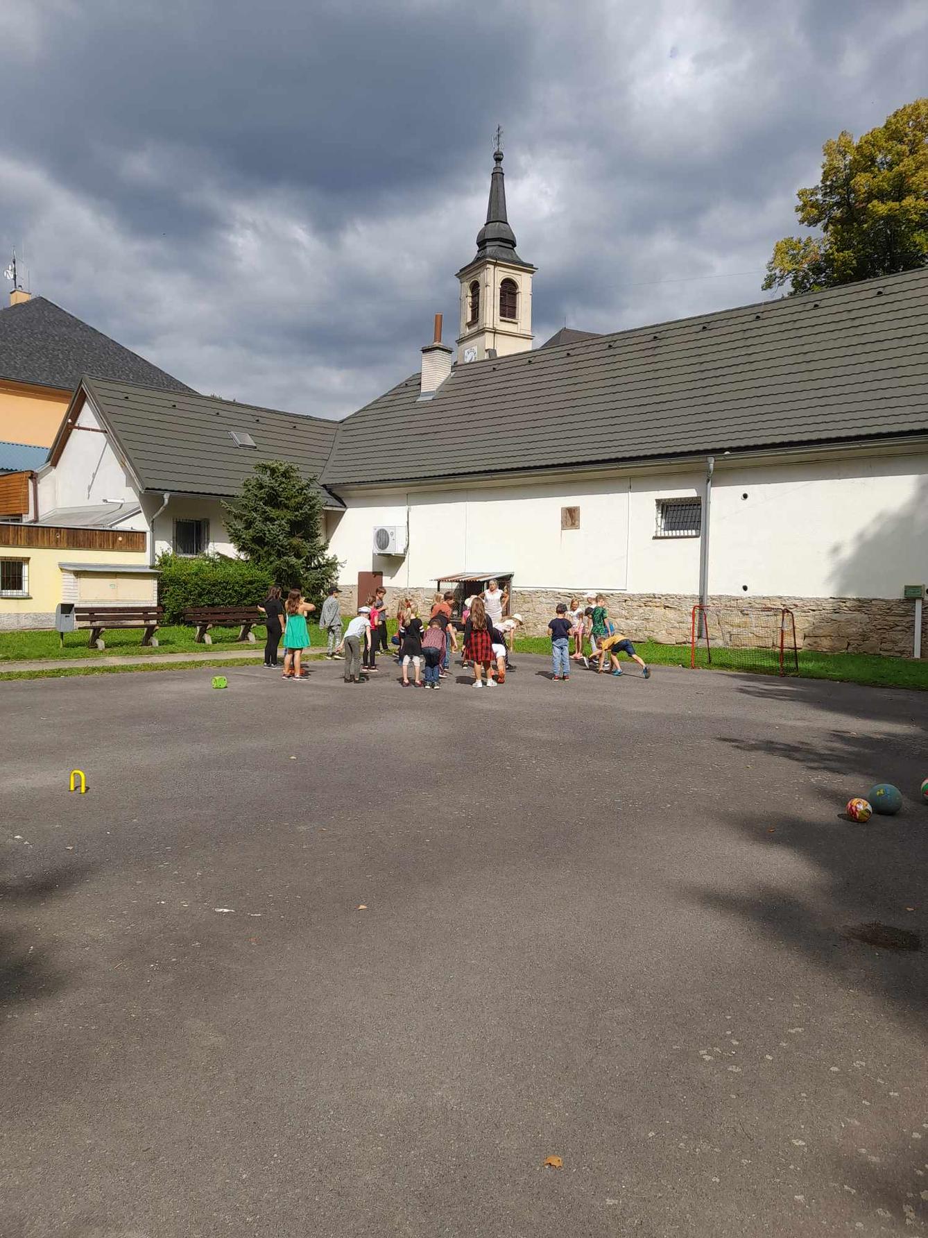 Pohádkové seznamovací sportovní odpoledne ve družince - 6