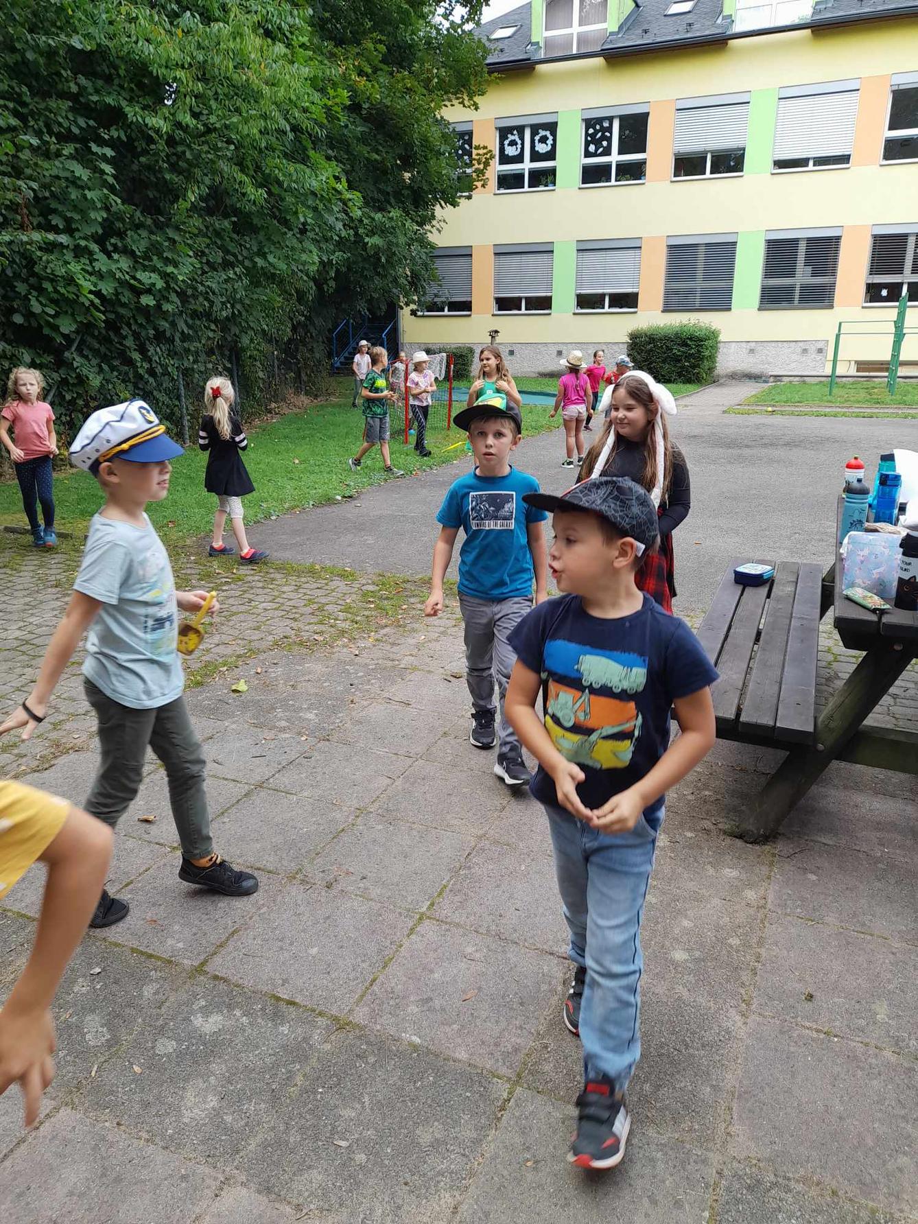 Pohádkové seznamovací sportovní odpoledne ve družince - 14