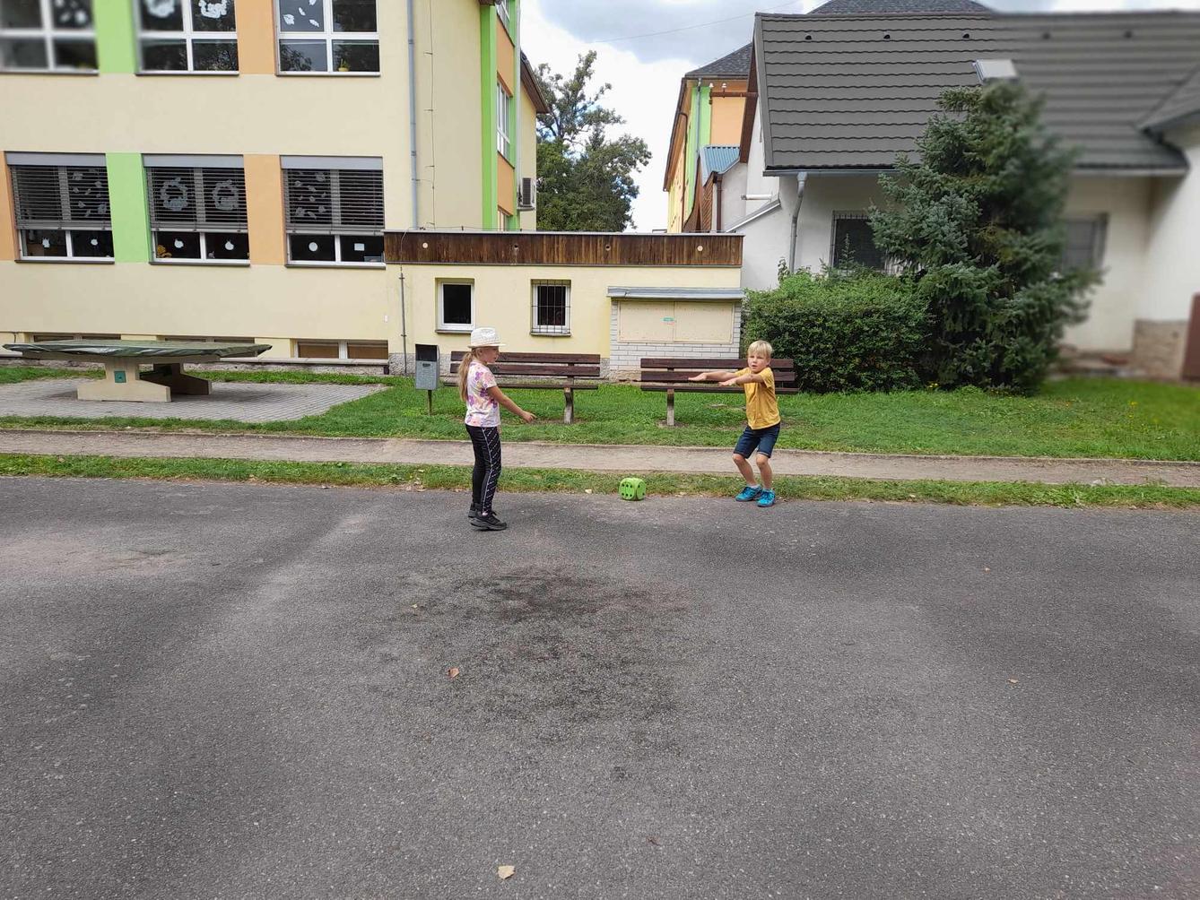 Pohádkové seznamovací sportovní odpoledne ve družince - 15