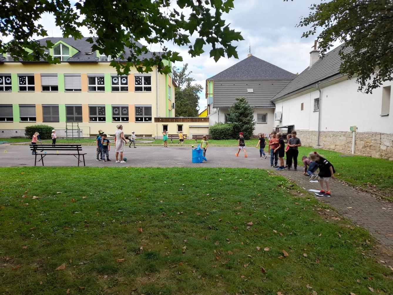 Pohádkové seznamovací sportovní odpoledne ve družince - 34