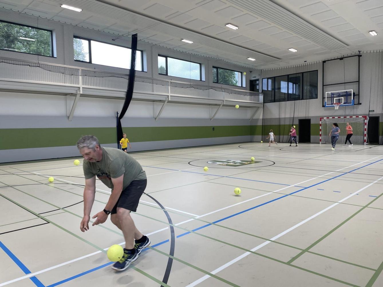 Sportovní odpoledne s rodiči - školní družina - 13