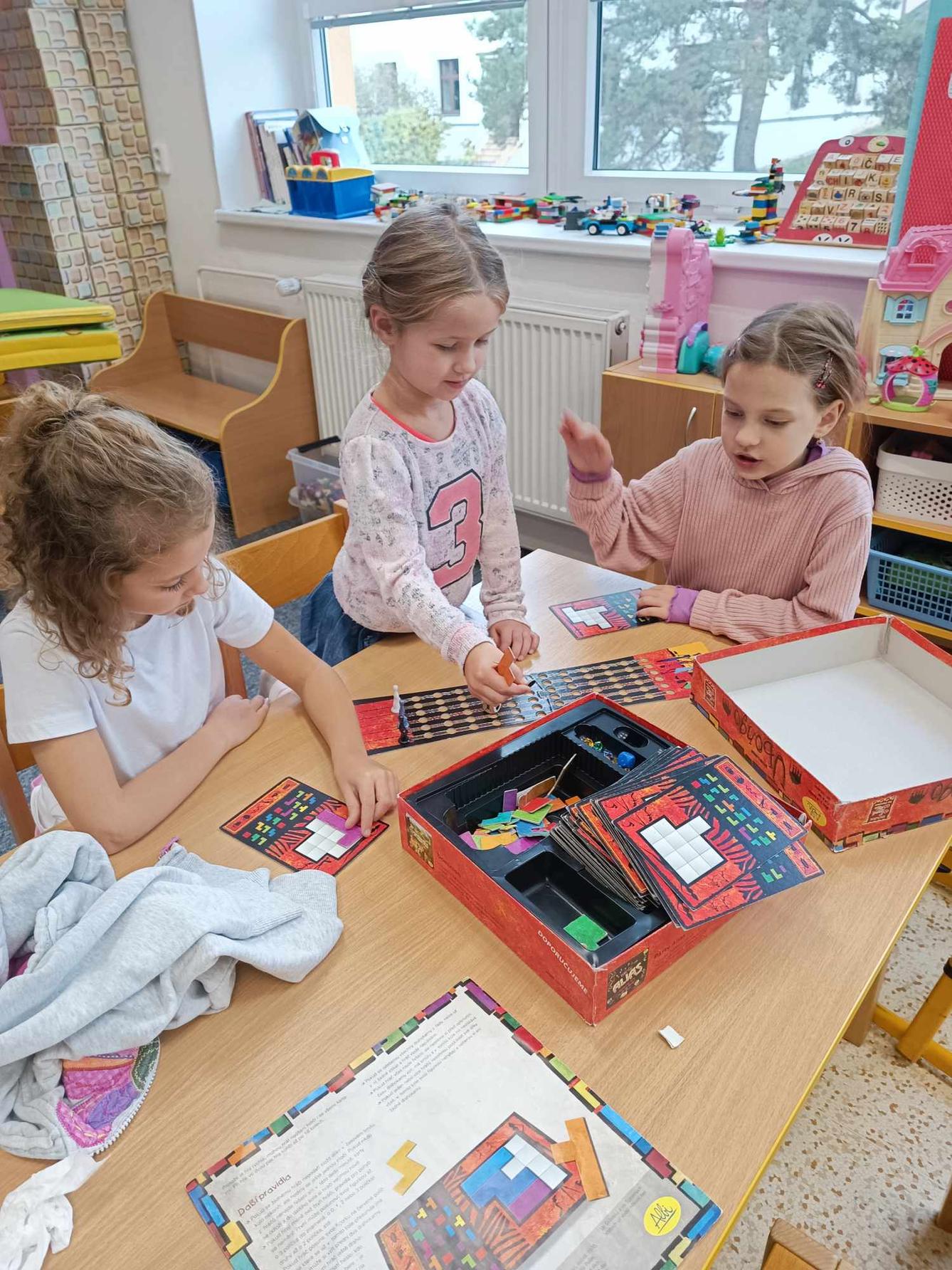 ZÁŘÍ A ŘÍJEN VE  2. ODDĚLENÍ - 24