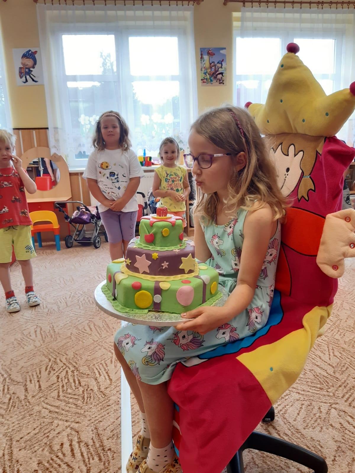 zuzanka slaví narozeniny - 2