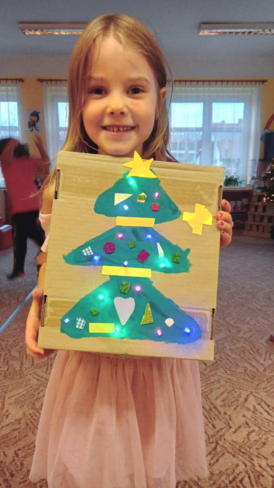 Výroba svítících stromečků - 2