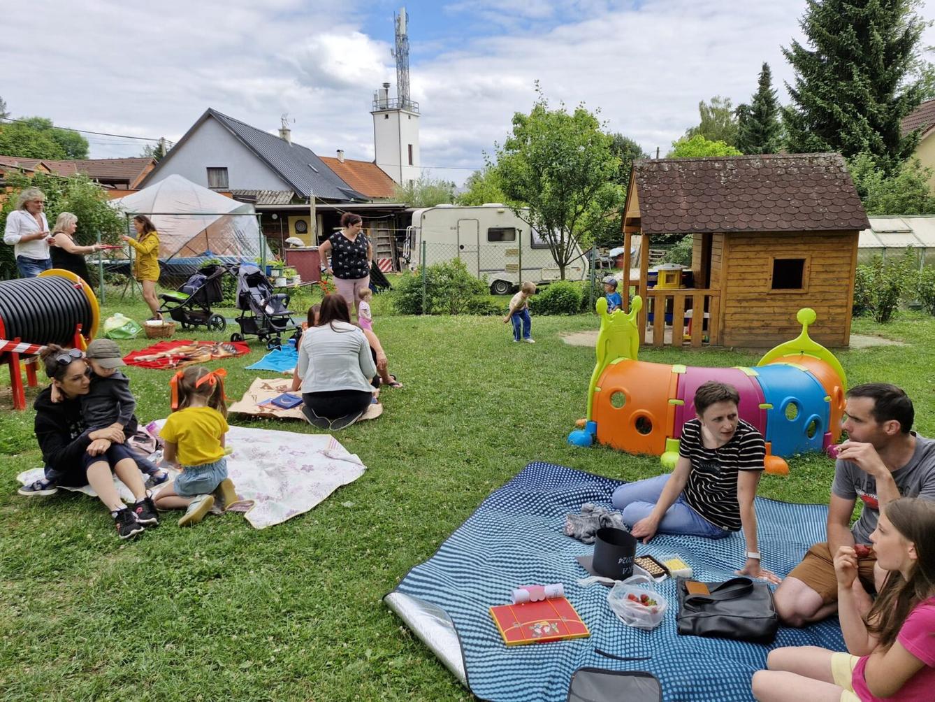 ZAHRADNÍ SLAVNOST - 15