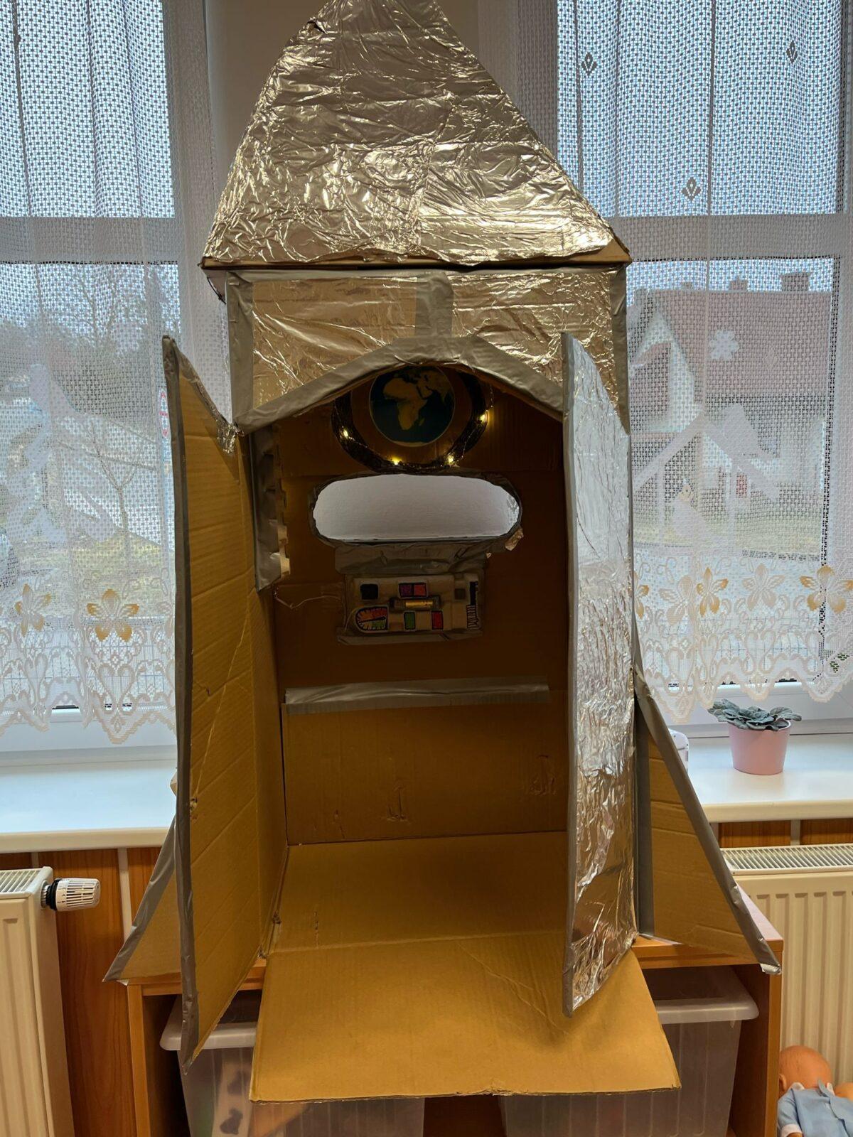 karneval na téma vesmír + přehlídka raket - 21