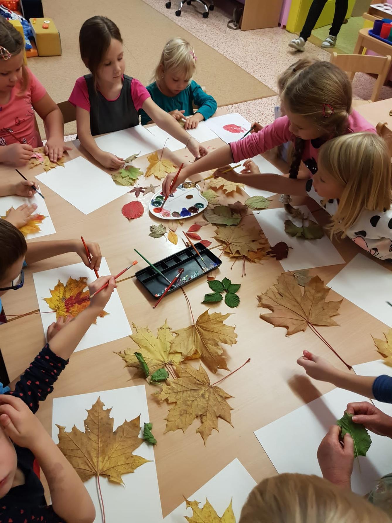 SOVIČKY: ,,LISTÍ ŽLOUTNE, POLETUJE" - 46