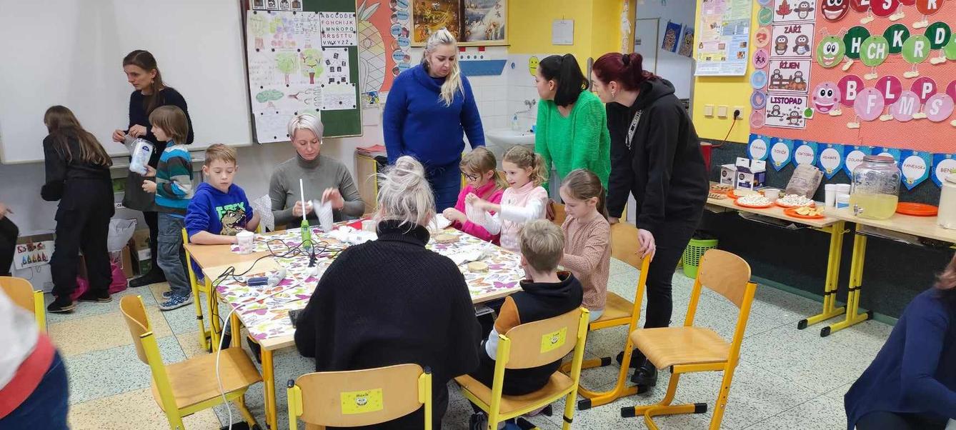 Vánoční tvoření v 2.A - 10