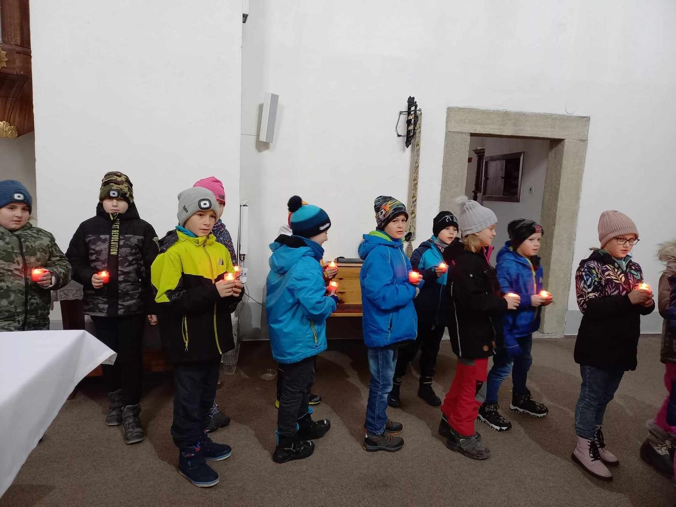 2. + 3. třída a povídání o Adventu - 12