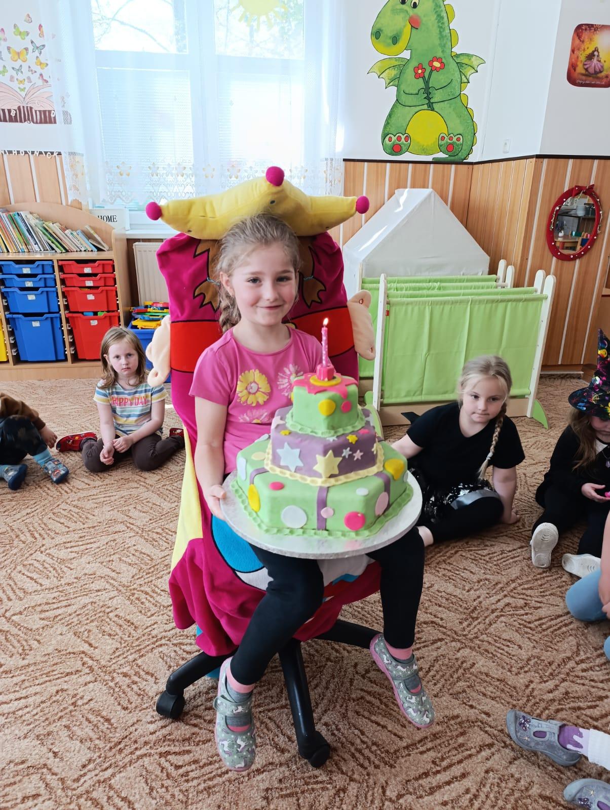 laurinka slaví narozeniny - 2