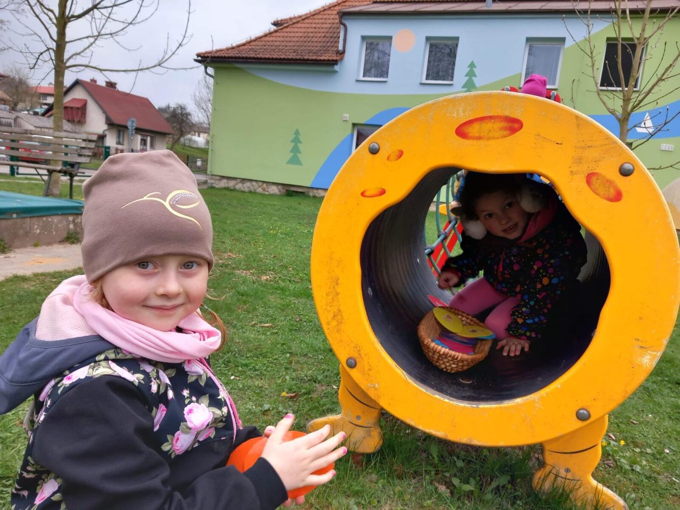 velikonoční stezka+ hledání vajíček na zahradě - 10