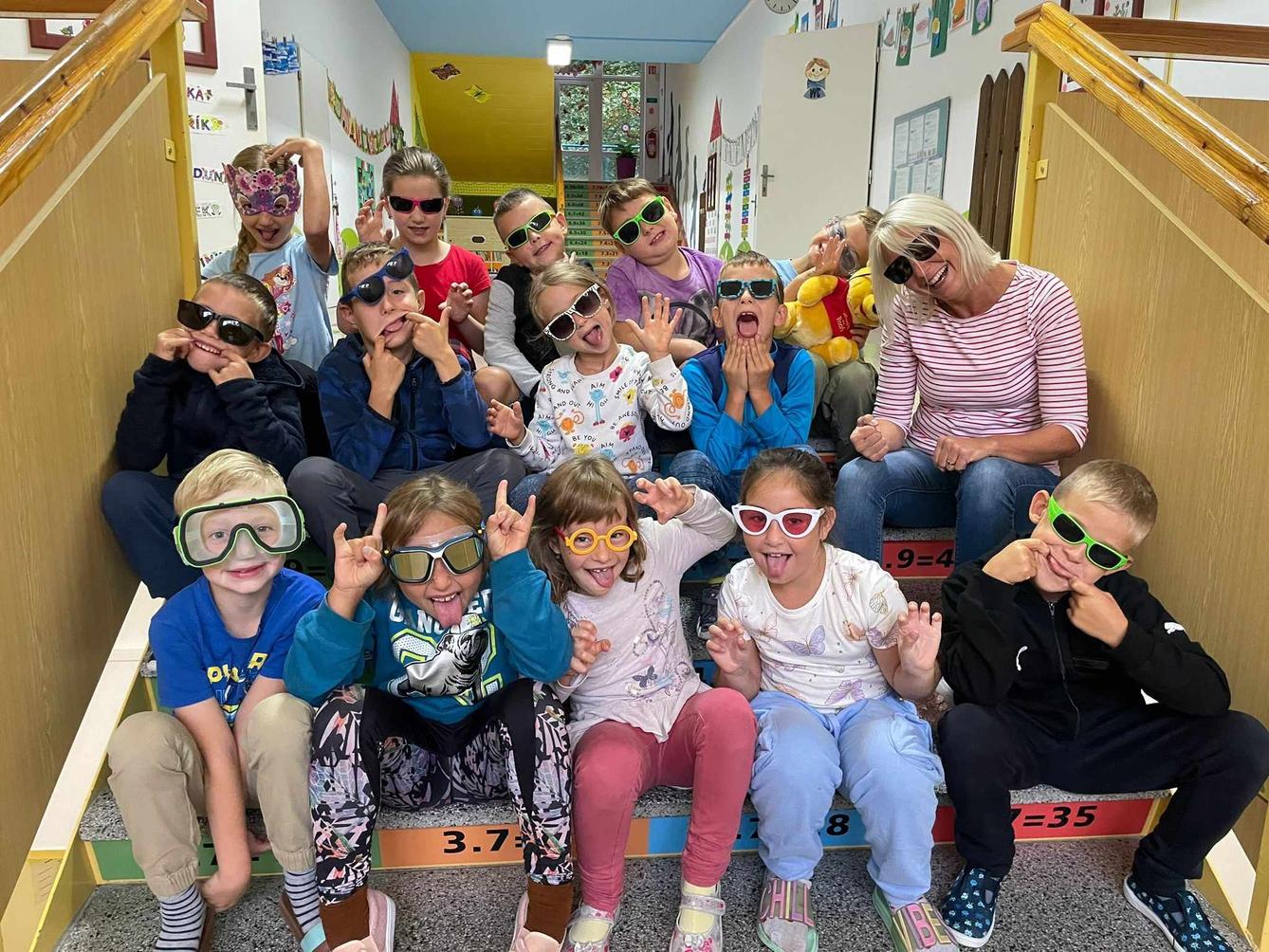 Barevný týden - den brýlí - 3