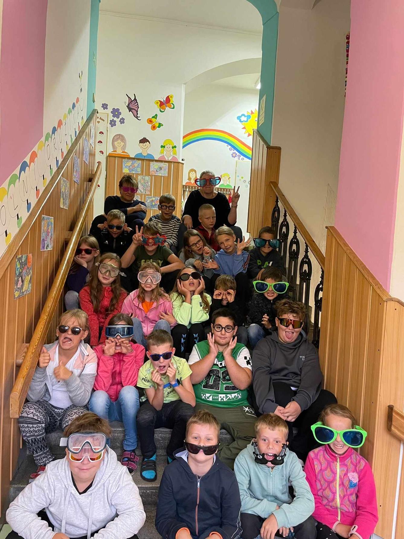 Barevný týden - den brýlí - 5