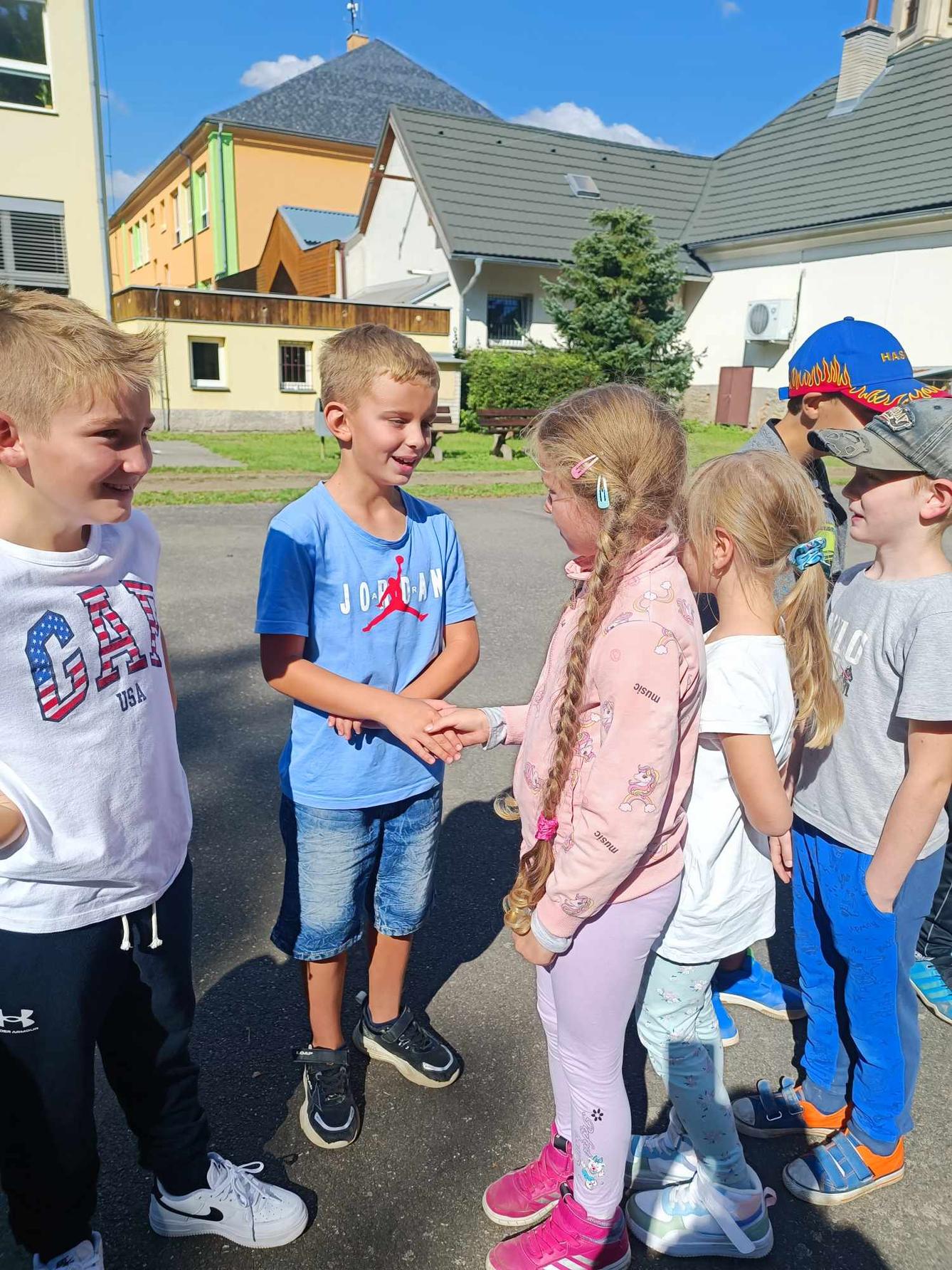 ZÁŘÍ - 2. ODDĚLENÍ A seznamovací odpoledne - 5