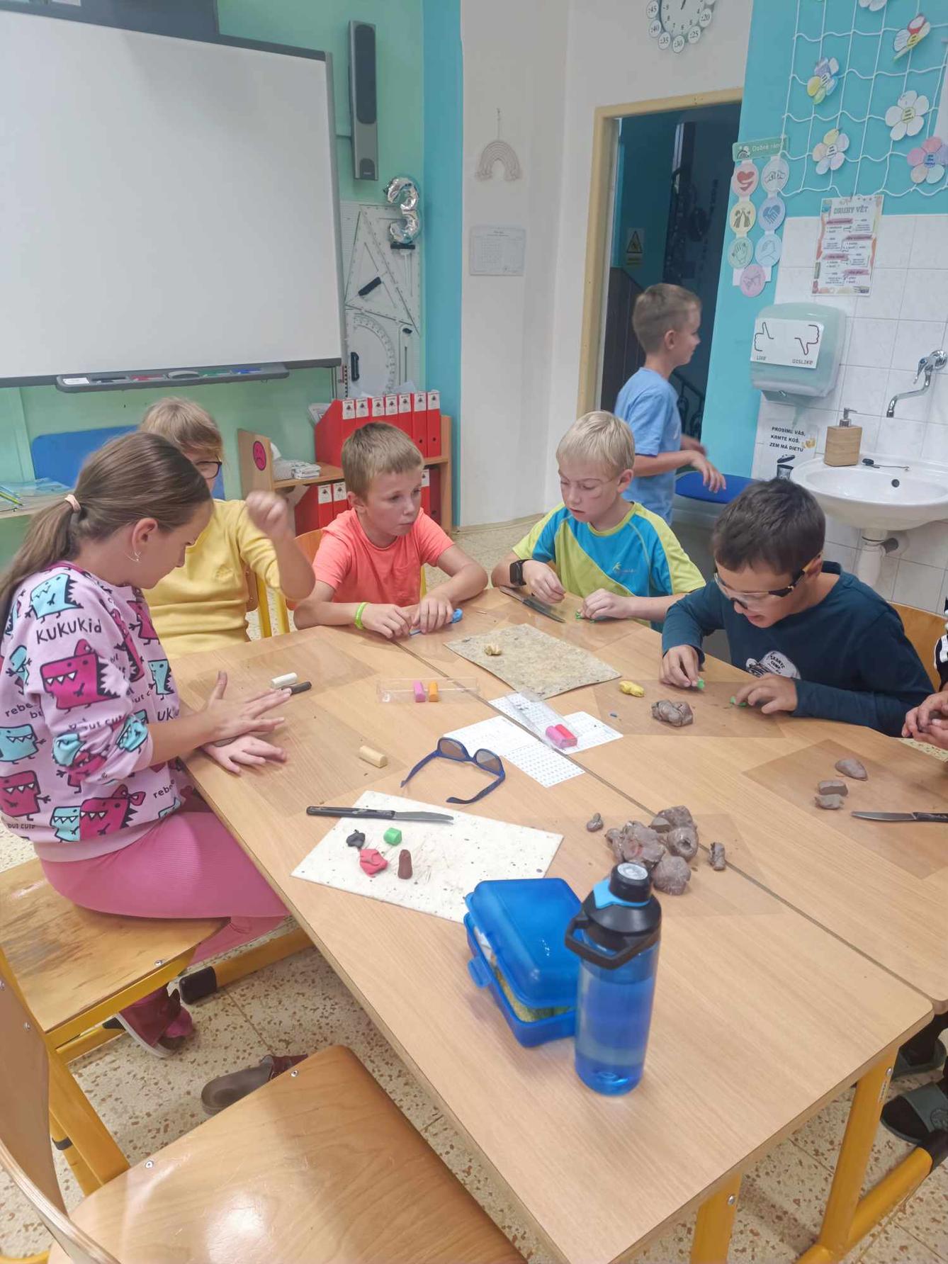 ZÁŘÍ - 2. ODDĚLENÍ A seznamovací odpoledne - 13